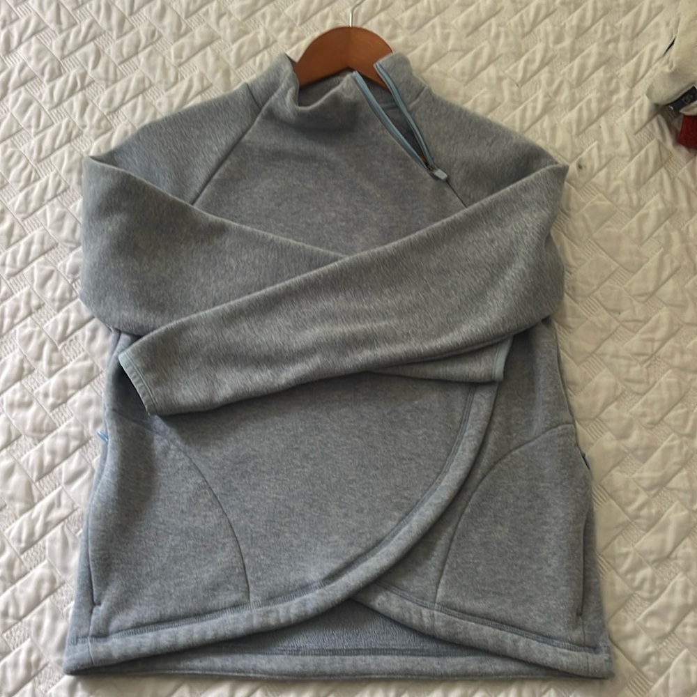 Athleta Girl’s Light Blue Cozy Karma Asymmetrical Zip in Size XL 14.